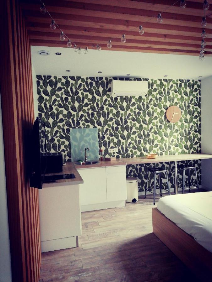 Suite 24 Appart'Hotel-3 Etoiles Le Creusot Esterno foto
