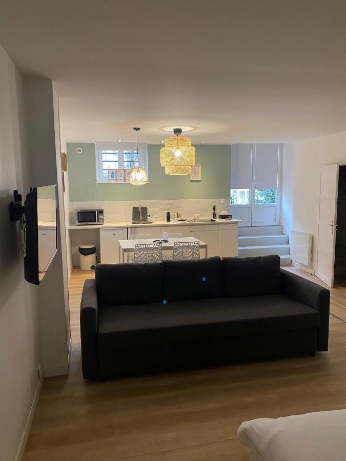 Suite 24 Appart'Hotel-3 Etoiles Le Creusot Esterno foto