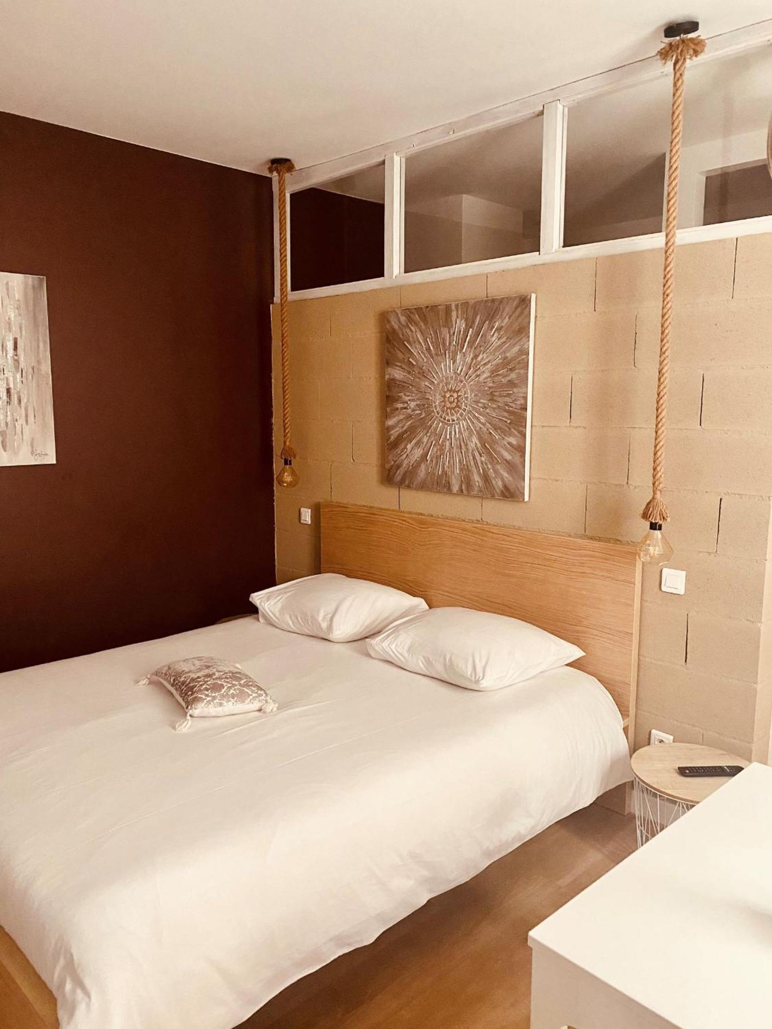 Suite 24 Appart'Hotel-3 Etoiles Le Creusot Camera foto